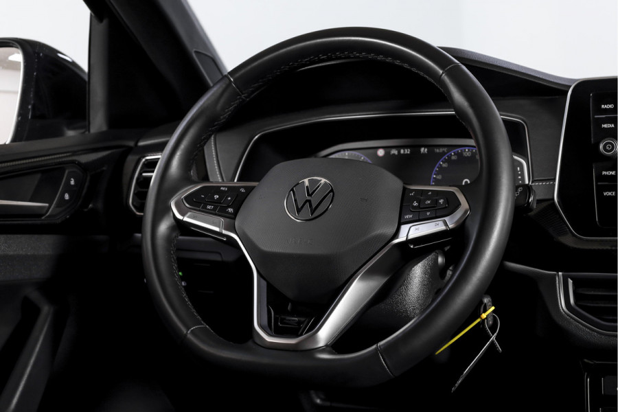 Volkswagen T-Cross 1.0 TSI 115 PK R-Line - Automaat | Dig. Cockpit | Adapt. Cruise | Camera | PDC | App. Connect | ECC | DAB | LM 18" | 2240