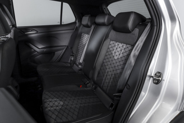 Volkswagen T-Cross 1.0 TSI 115 PK R-Line - Automaat | Dig. Cockpit | Adapt. Cruise | Camera | PDC | App. Connect | ECC | DAB | LM 18" | 2240