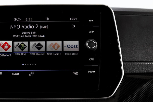 Volkswagen T-Cross 1.0 TSI 115 PK R-Line - Automaat | Dig. Cockpit | Adapt. Cruise | Camera | PDC | App. Connect | ECC | DAB | LM 18" | 2240