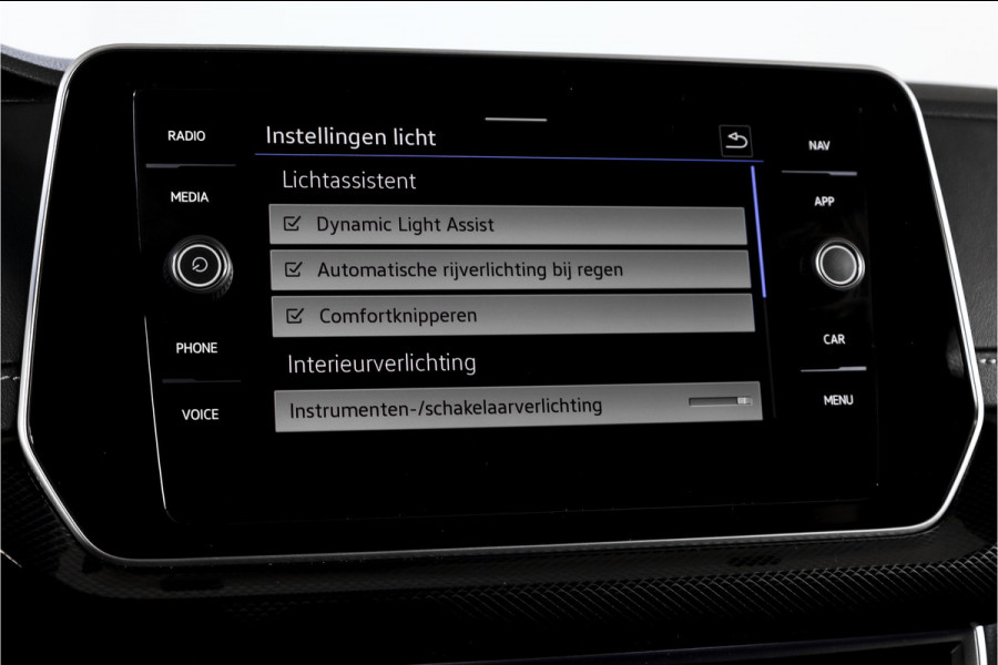 Volkswagen T-Cross 1.0 TSI 115 PK R-Line - Automaat | Dig. Cockpit | Adapt. Cruise | Camera | PDC | App. Connect | ECC | DAB | LM 18" | 2240