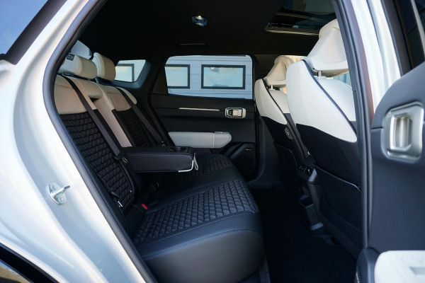 Kia EV4 Fastback GT-PlusLine 81.4 kWh 204 PK *FULL OPTION* + AFN. TREKHAAK