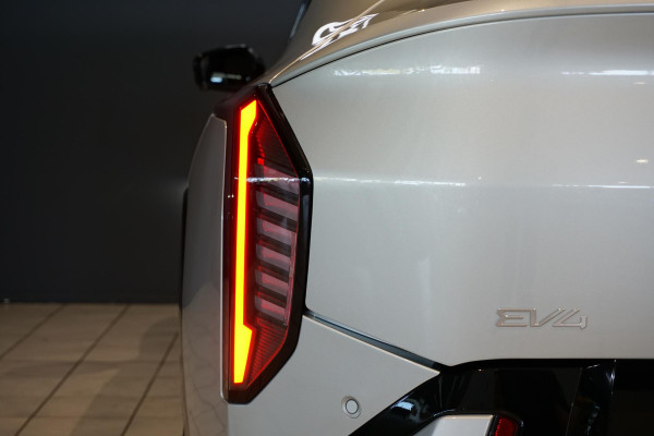 Kia EV4 Fastback GT-PlusLine 81.4 kWh 204 PK *FULL OPTION* + AFN. TREKHAAK