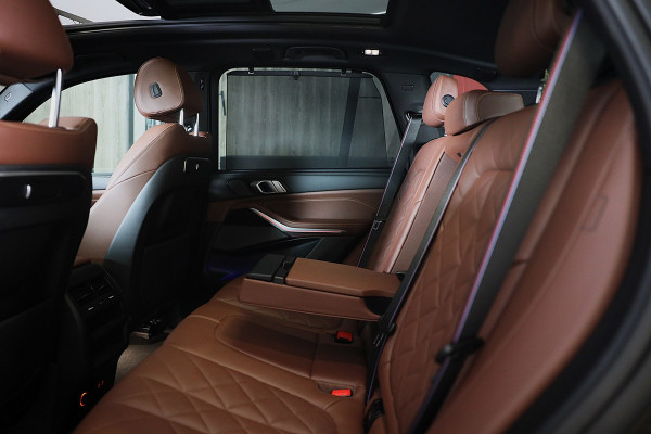 BMW X5 XDrive50e / Head Up / Memory / Cognac Leder / HK / Open Pano / 360 Camera / Dode Hoek / Luchtvering / 22 Inch