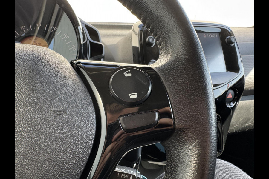 Peugeot 108 1.0 e-VTi Allure | Apple Carplay | Parkeercamera | Prijs is rijklaar