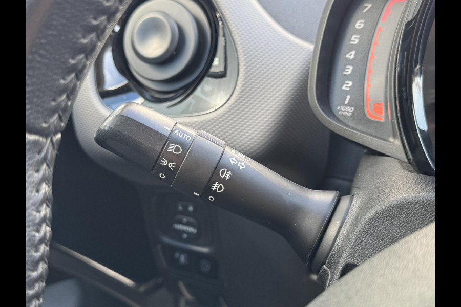 Peugeot 108 1.0 e-VTi Allure | Apple Carplay | Parkeercamera | Prijs is rijklaar