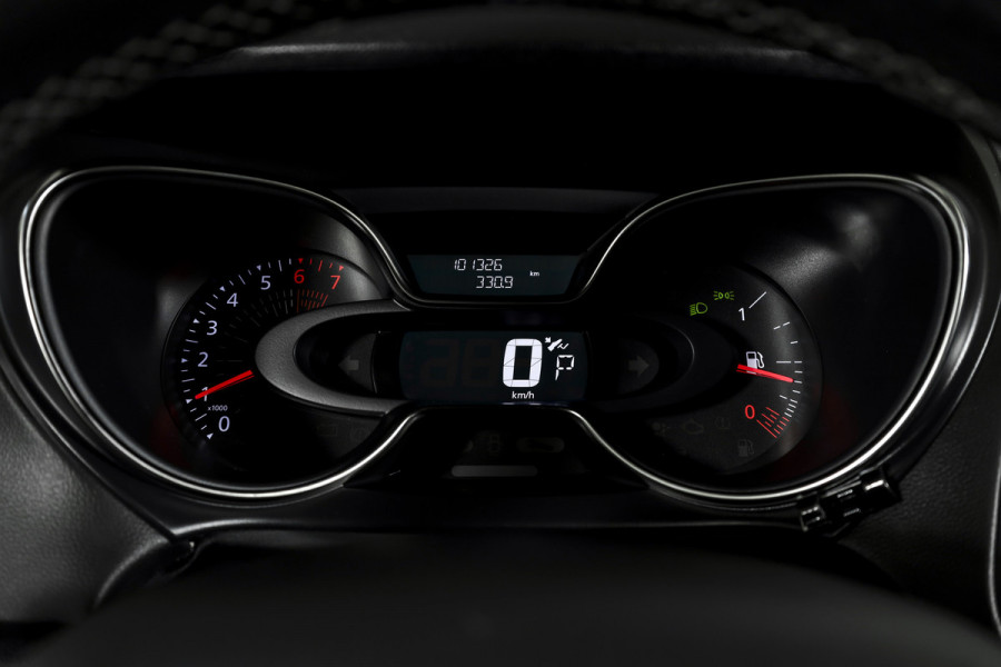 Renault Captur 1.3 TCe 150 PK Intens - Automaat | Cruise | PDC | Camera | NAV+Android Auto | ECC | LED | Trekhaak | LM 17" |