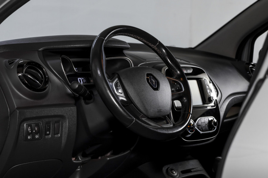 Renault Captur 1.3 TCe 150 PK Intens - Automaat | Cruise | PDC | Camera | NAV+Android Auto | ECC | LED | Trekhaak | LM 17" |