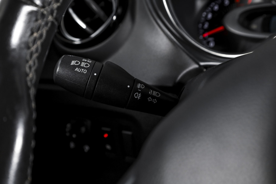 Renault Captur 1.3 TCe 150 PK Intens - Automaat | Cruise | PDC | Camera | NAV+Android Auto | ECC | LED | Trekhaak | LM 17" |