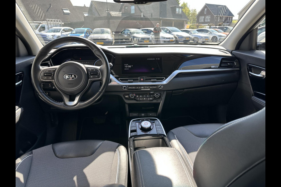 Kia e-Niro DynamicLine 64 kWh | 3-Fase | Camera | Adaptieve cruise control | NL-Auto |