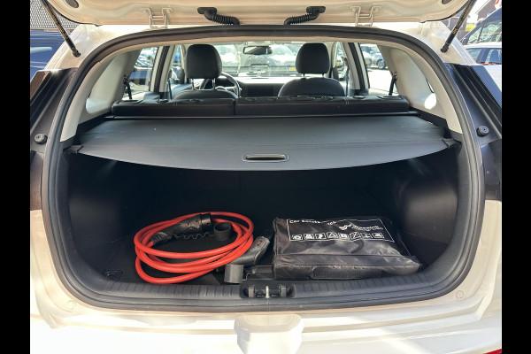 Kia e-Niro DynamicLine 64 kWh | 3-Fase | Camera | Adaptieve cruise control | NL-Auto |