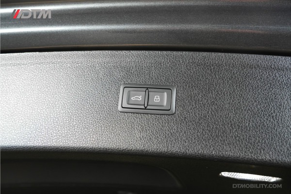 Audi Q5 55TFSIe S-Edition Competition | RS Stoelen | Pano | 360 | Trekhaak