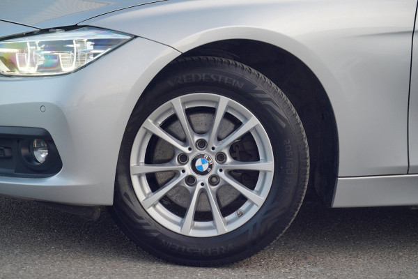 BMW 3 Serie Touring 320d High Executive / Navi / Incl. BTW / Stoelverw. / Cruise Control / Climate