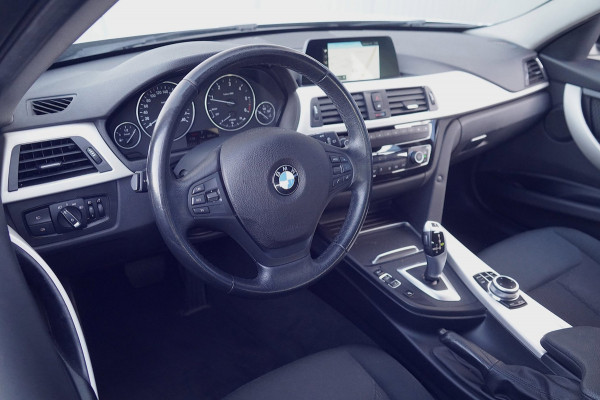 BMW 3 Serie Touring 320d High Executive / Navi / Incl. BTW / Stoelverw. / Cruise Control / Climate