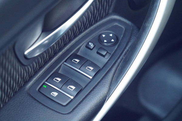 BMW 3 Serie Touring 320d High Executive / Navi / Incl. BTW / Stoelverw. / Cruise Control / Climate