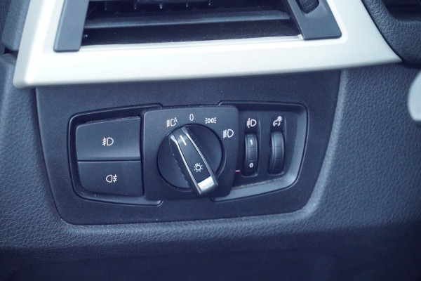 BMW 3 Serie Touring 320d High Executive / Navi / Incl. BTW / Stoelverw. / Cruise Control / Climate