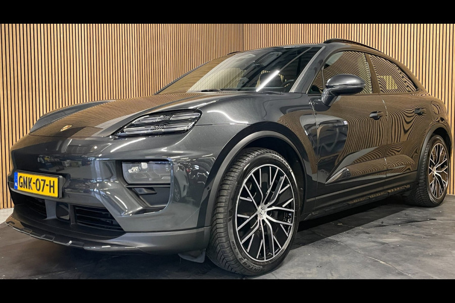 Porsche Macan 4 100 kWh|100%SOH|ACC|VULKANGRAU|VOLLEDER|MEMORY|CAMERA|CARPLAY|STOELVERWARMING|21INCH|NAP|NL|INCL.BTW|1e EIGENAAR|