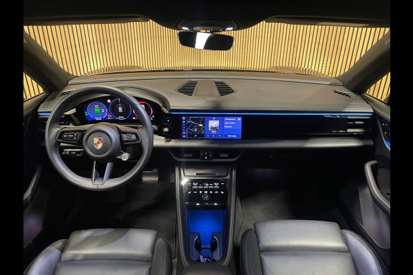 Porsche Macan 4 100 kWh|100%SOH|ACC|VULKANGRAU|VOLLEDER|MEMORY|CAMERA|CARPLAY|STOELVERWARMING|21INCH|NAP|NL|INCL.BTW|1e EIGENAAR|