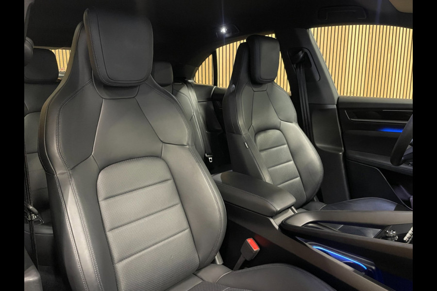 Porsche Macan 4 100 kWh|100%SOH|ACC|VULKANGRAU|VOLLEDER|MEMORY|CAMERA|CARPLAY|STOELVERWARMING|21INCH|NAP|NL|INCL.BTW|1e EIGENAAR|