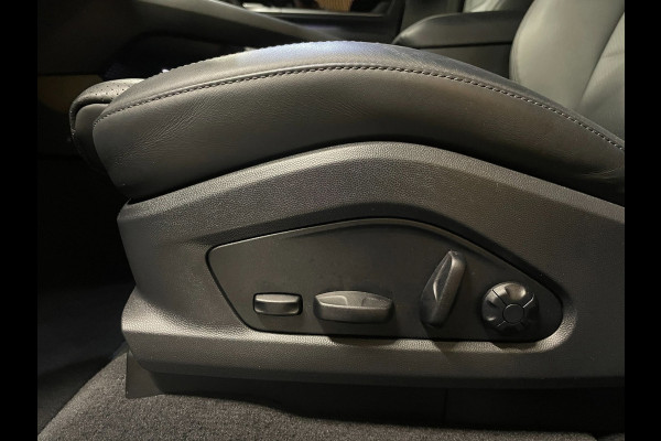 Porsche Macan 4 100 kWh|100%SOH|ACC|VULKANGRAU|VOLLEDER|MEMORY|CAMERA|CARPLAY|STOELVERWARMING|21INCH|NAP|NL|INCL.BTW|1e EIGENAAR|