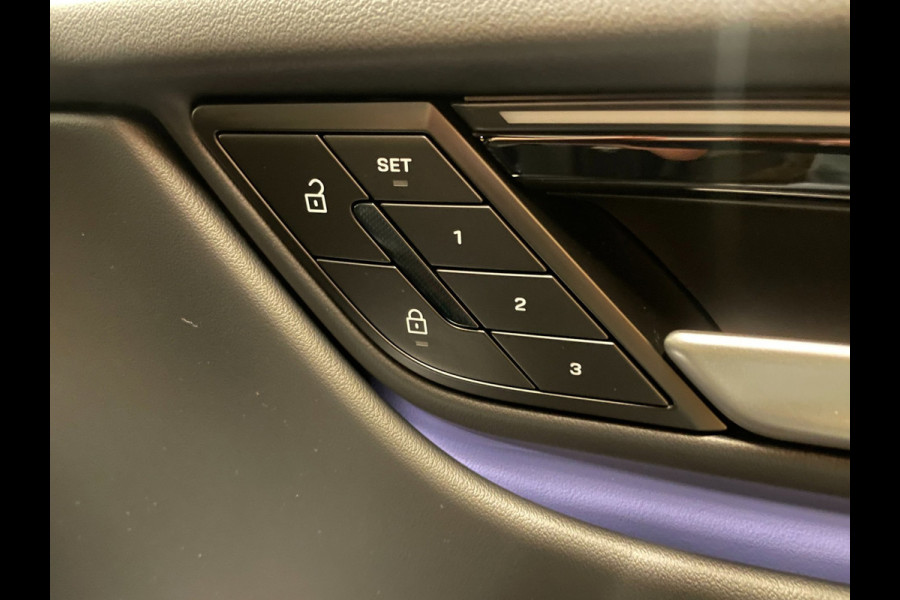 Porsche Macan 4 100 kWh|100%SOH|ACC|VULKANGRAU|VOLLEDER|MEMORY|CAMERA|CARPLAY|STOELVERWARMING|21INCH|NAP|NL|INCL.BTW|1e EIGENAAR|