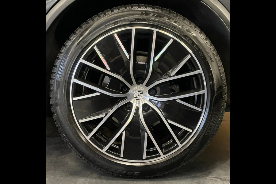 Porsche Macan 4 100 kWh|100%SOH|ACC|VULKANGRAU|VOLLEDER|MEMORY|CAMERA|CARPLAY|STOELVERWARMING|21INCH|NAP|NL|INCL.BTW|1e EIGENAAR|