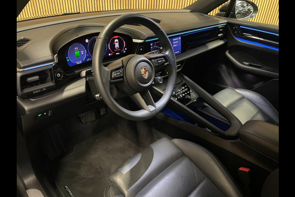 Porsche Macan 4 100 kWh|100%SOH|ACC|VULKANGRAU|VOLLEDER|MEMORY|CAMERA|CARPLAY|STOELVERWARMING|21INCH|NAP|NL|INCL.BTW|1e EIGENAAR|