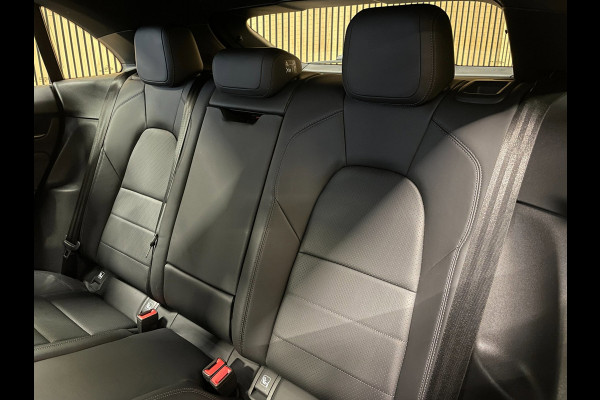 Porsche Macan 4 100 kWh|100%SOH|ACC|VULKANGRAU|VOLLEDER|MEMORY|CAMERA|CARPLAY|STOELVERWARMING|21INCH|NAP|NL|INCL.BTW|1e EIGENAAR|