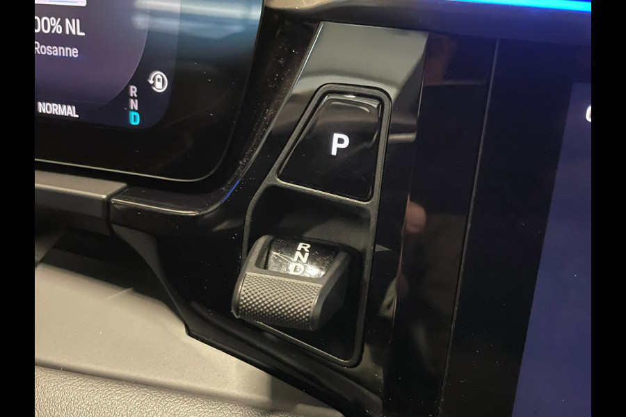 Porsche Macan 4 100 kWh|100%SOH|ACC|VULKANGRAU|VOLLEDER|MEMORY|CAMERA|CARPLAY|STOELVERWARMING|21INCH|NAP|NL|INCL.BTW|1e EIGENAAR|