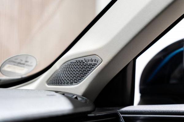 Lynk & Co 01 1.5 2022 SNEL-LADEN LED PANO CAMERA 20INCH NAVI