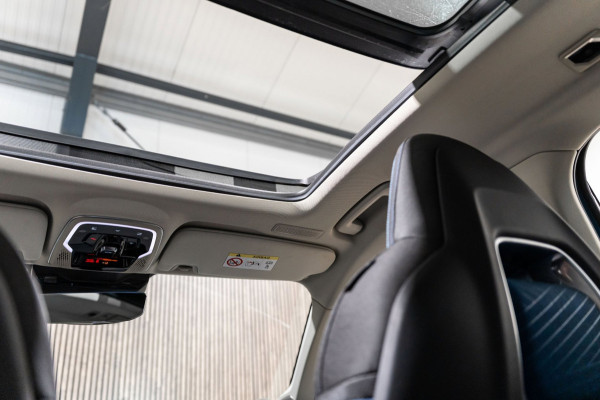 Lynk & Co 01 1.5 2022 SNEL-LADEN LED PANO CAMERA 20INCH NAVI