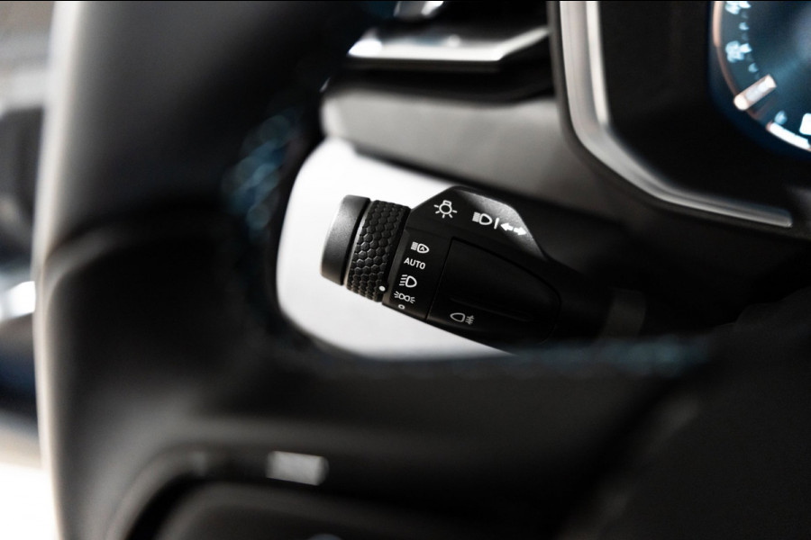 Lynk & Co 01 1.5 2022 SNEL-LADEN LED PANO CAMERA 20INCH NAVI