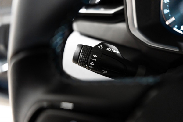 Lynk & Co 01 1.5 2022 SNEL-LADEN LED PANO CAMERA 20INCH NAVI