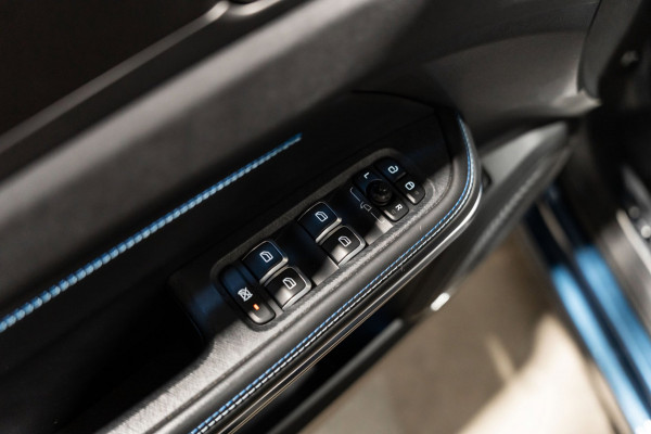 Lynk & Co 01 1.5 2022 SNEL-LADEN LED PANO CAMERA 20INCH NAVI