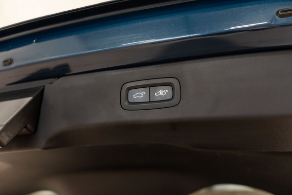 Lynk & Co 01 1.5 2022 SNEL-LADEN LED PANO CAMERA 20INCH NAVI