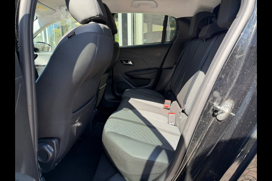 Peugeot 208 1.2 PureTech 100 Allure Navi / Camera V&A / Dodehoek / P-sensoren / APP connect