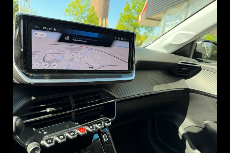 Peugeot 208 1.2 PureTech 100 Allure Navi / Camera V&A / Dodehoek / P-sensoren / APP connect