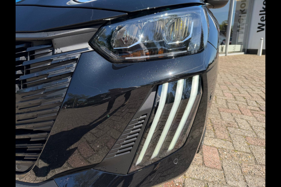 Peugeot 208 1.2 PureTech 100 Allure Navi / Camera V&A / Dodehoek / P-sensoren / APP connect