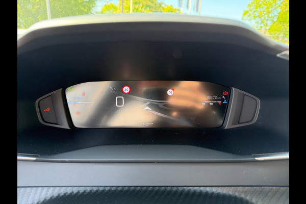 Peugeot 208 1.2 PureTech 100 Allure Navi / Camera V&A / Dodehoek / P-sensoren / APP connect