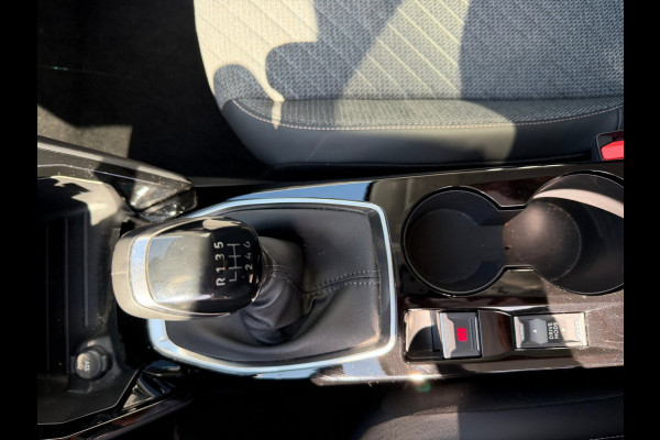 Peugeot 208 1.2 PureTech 100 Allure Navi / Camera V&A / Dodehoek / P-sensoren / APP connect