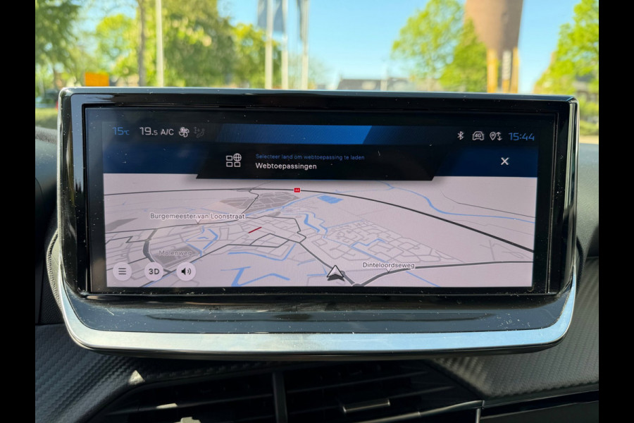 Peugeot 208 1.2 PureTech 100 Allure Navi / Camera V&A / Dodehoek / P-sensoren / APP connect