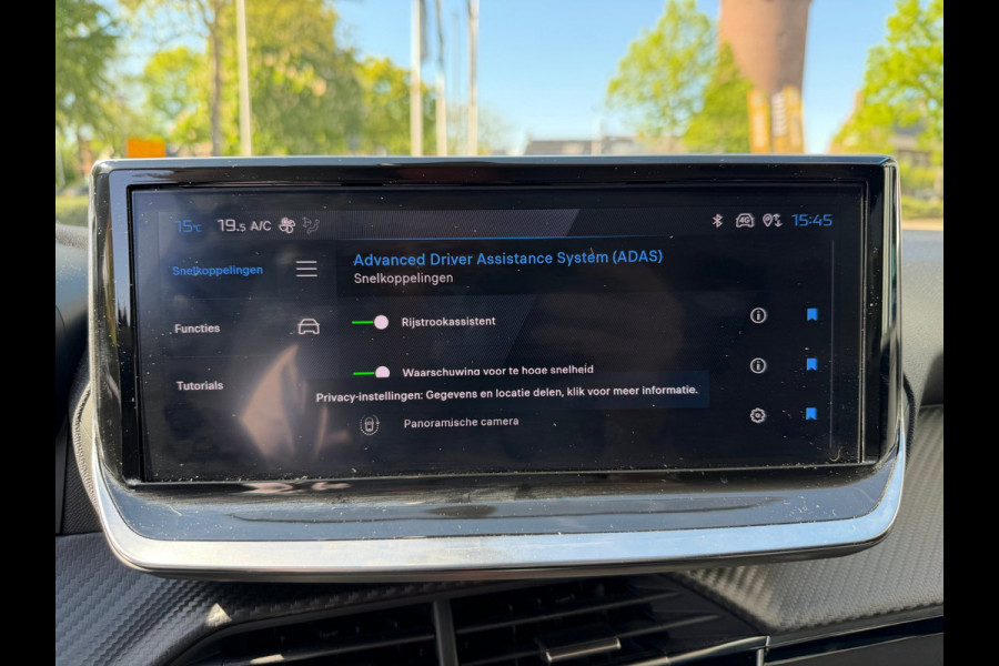 Peugeot 208 1.2 PureTech 100 Allure Navi / Camera V&A / Dodehoek / P-sensoren / APP connect