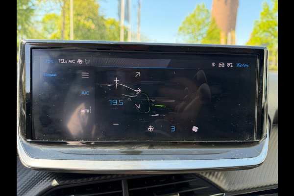 Peugeot 208 1.2 PureTech 100 Allure Navi / Camera V&A / Dodehoek / P-sensoren / APP connect