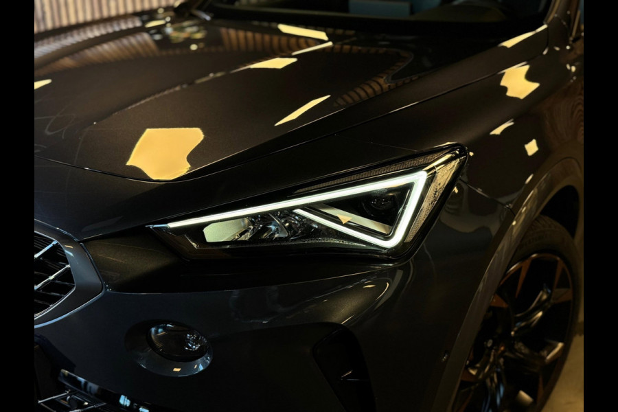 CUPRA Formentor 2.0 TSI 4DRIVE / Brembo / Beats / Pano / Stuurverwarming / Camera / Sfeerverlichting