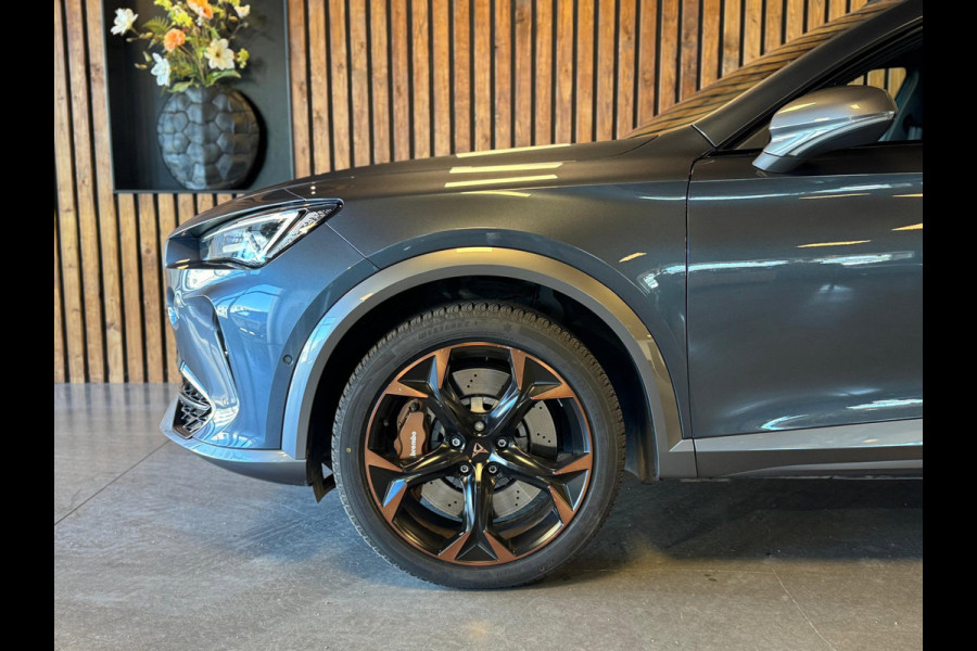 CUPRA Formentor 2.0 TSI 4DRIVE / Brembo / Beats / Pano / Stuurverwarming / Camera / Sfeerverlichting