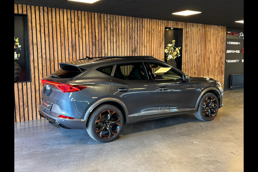CUPRA Formentor 2.0 TSI 4DRIVE / Brembo / Beats / Pano / Stuurverwarming / Camera / Sfeerverlichting