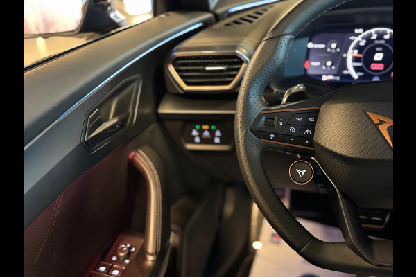 CUPRA Formentor 2.0 TSI 4DRIVE / Brembo / Beats / Pano / Stuurverwarming / Camera / Sfeerverlichting