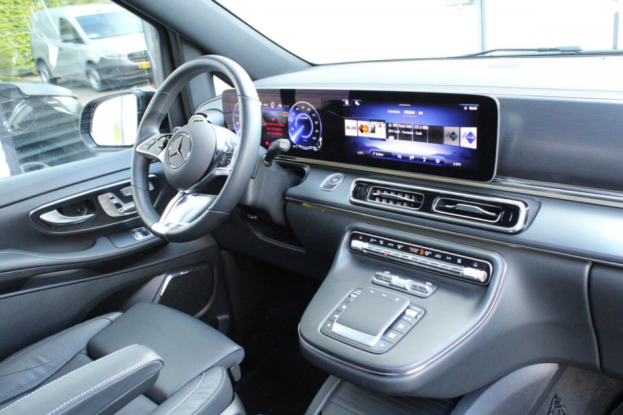 Mercedes-Benz Eqv 300 L2 / AMG / Panorama / 7-Persoons / Burmester / Electr Stoelen / Vol Opties / NIEUWSTAAT