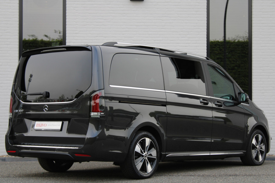 Mercedes-Benz Eqv 300 L2 / AMG / Panorama / 7-Persoons / Burmester / Electr Stoelen / Vol Opties / NIEUWSTAAT