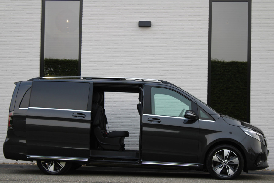 Mercedes-Benz Eqv 300 L2 / AMG / Panorama / 7-Persoons / Burmester / Electr Stoelen / Vol Opties / NIEUWSTAAT
