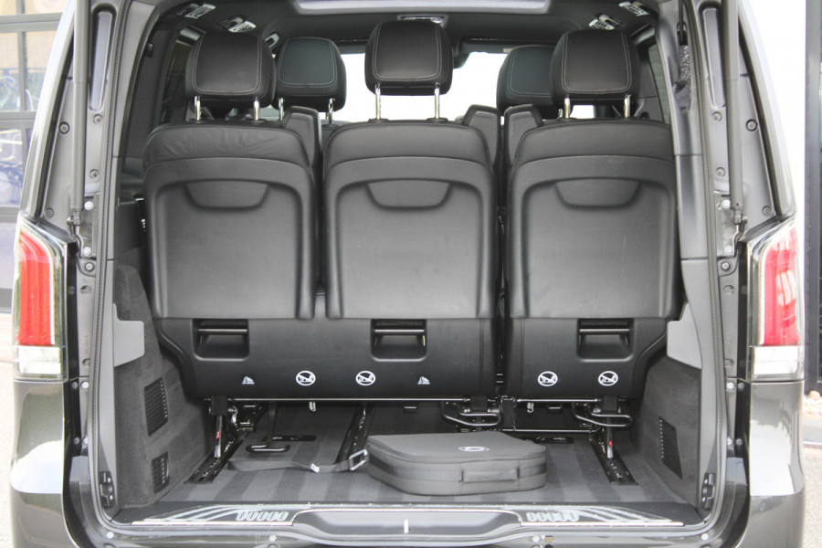 Mercedes-Benz Eqv 300 L2 / AMG / Panorama / 7-Persoons / Burmester / Electr Stoelen / Vol Opties / NIEUWSTAAT